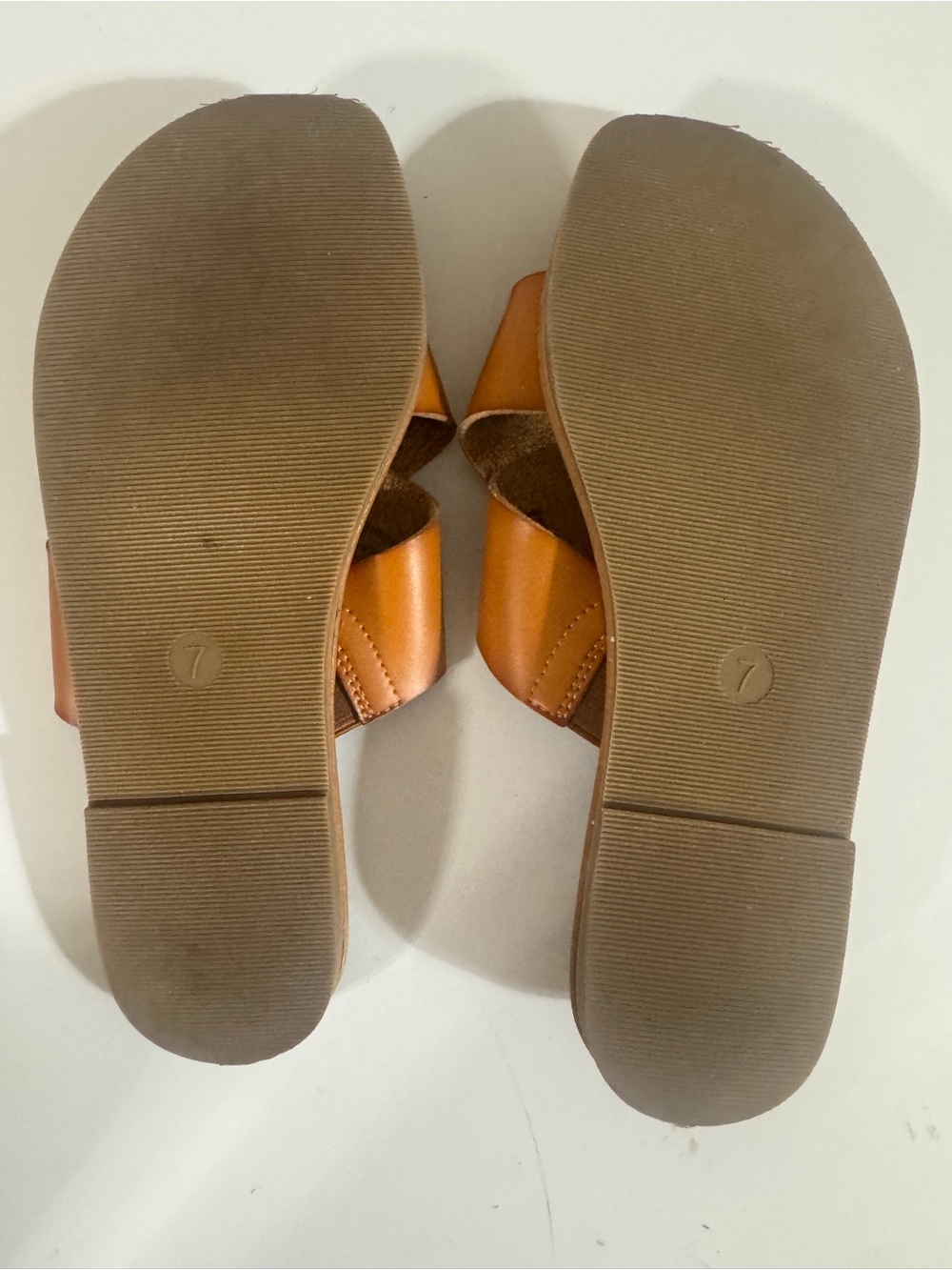Universal Threads Sandals - Picture 5 of 6